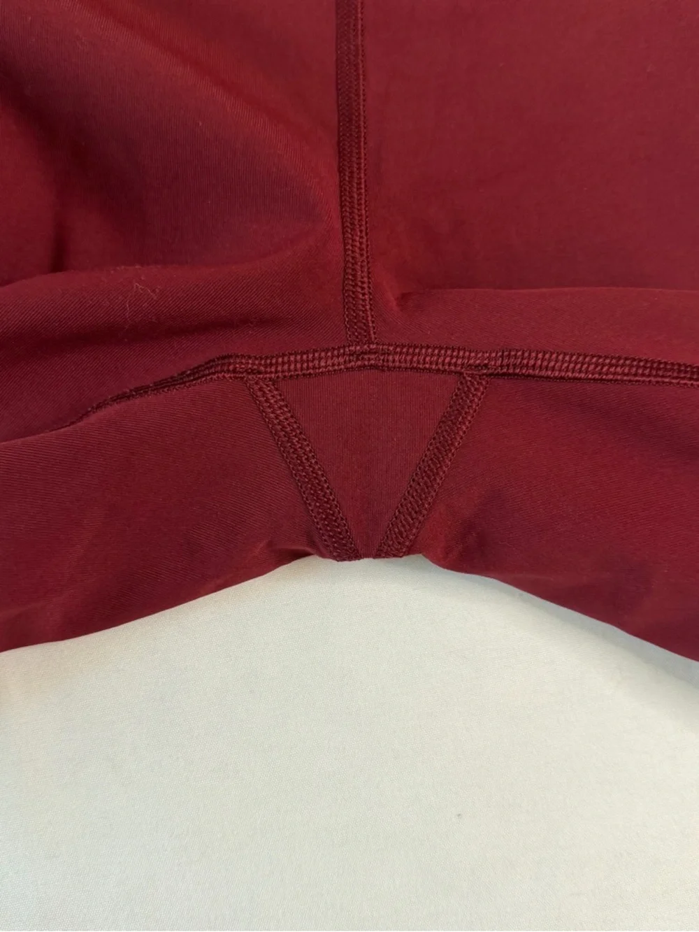 Lululemon Take A Hint High Rise Leggings Burgundy Stripe 25” Size 4 Yoga Woekout